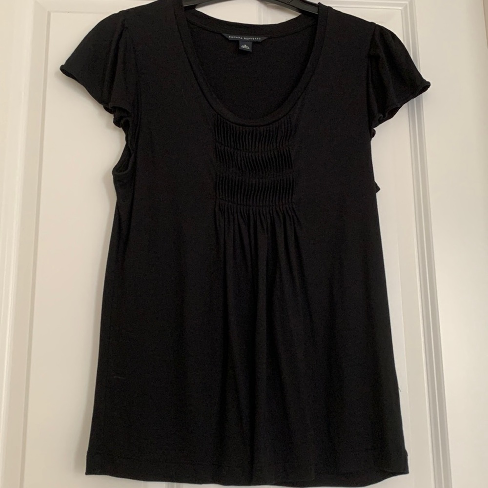 Banana Republic. Size S. Black top. Very soft.